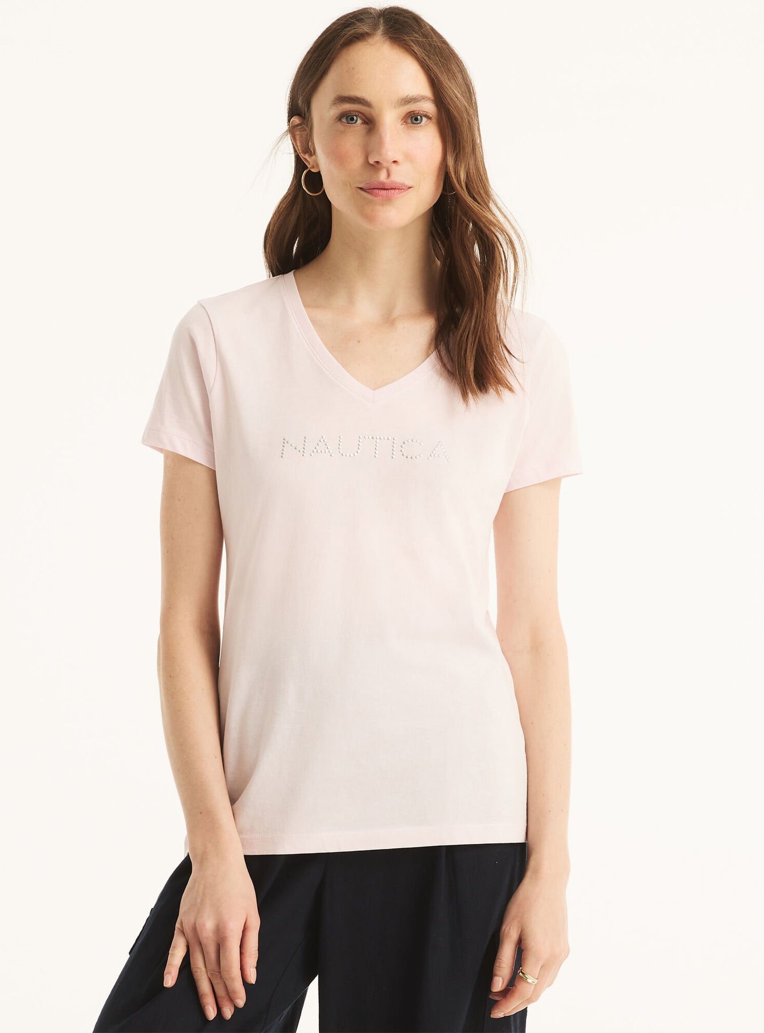 Polera Manga Corta Logo Cuello V Rosado Sustainably Crafted Mujer