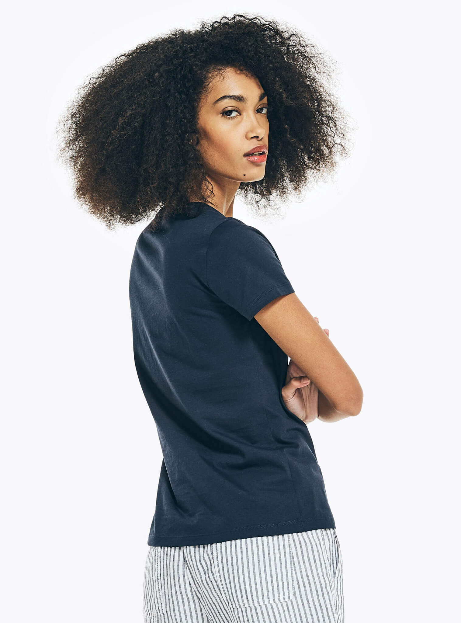 Polera Manga Corta Básica Cuello V Azul Marino Sustainably Crafted Mujer