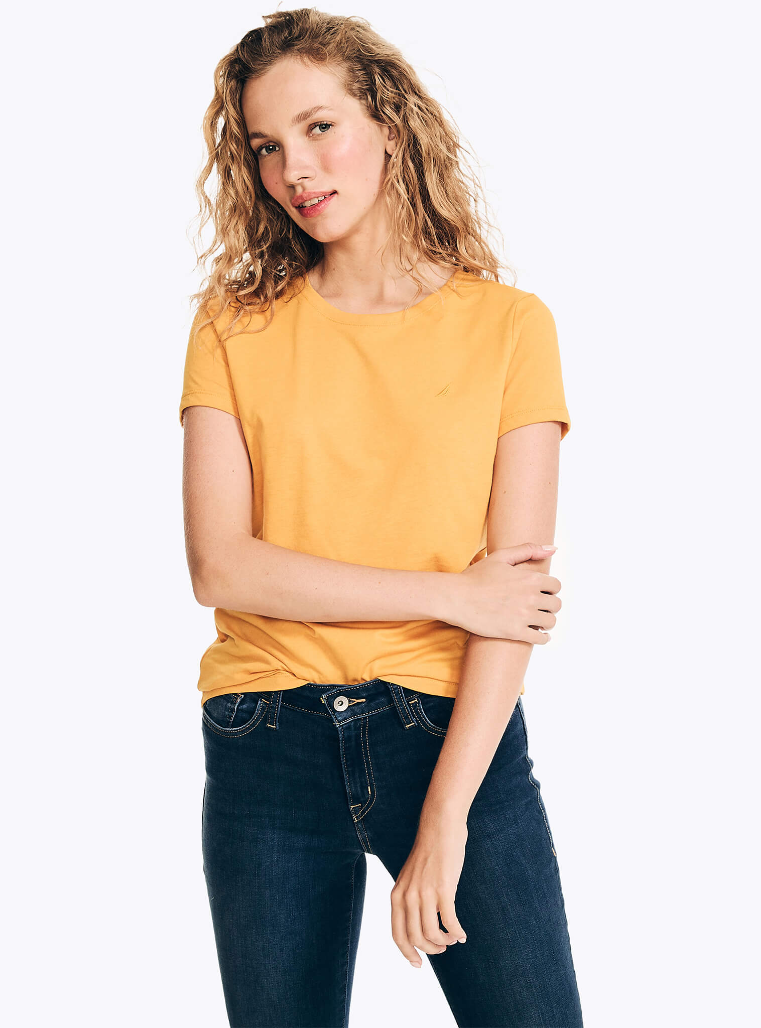 Polera Manga Corta Básica Cuello Redondo Amarillo Sustainably Crafted Mujer