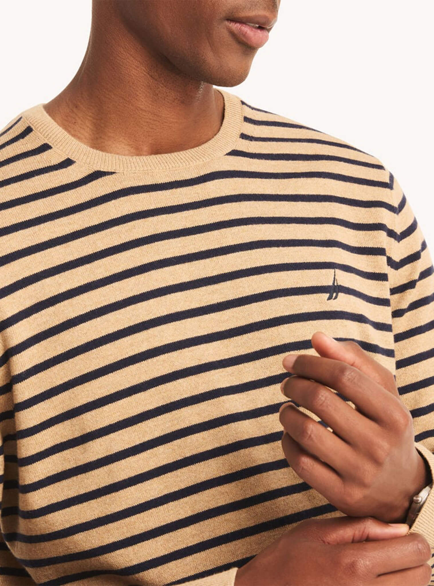 Sweater Manga Larga Cuello Redondo A Rayas Beige Hombre